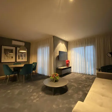 Lux Housing Seculo XXI Alojamento Premium F * Braga